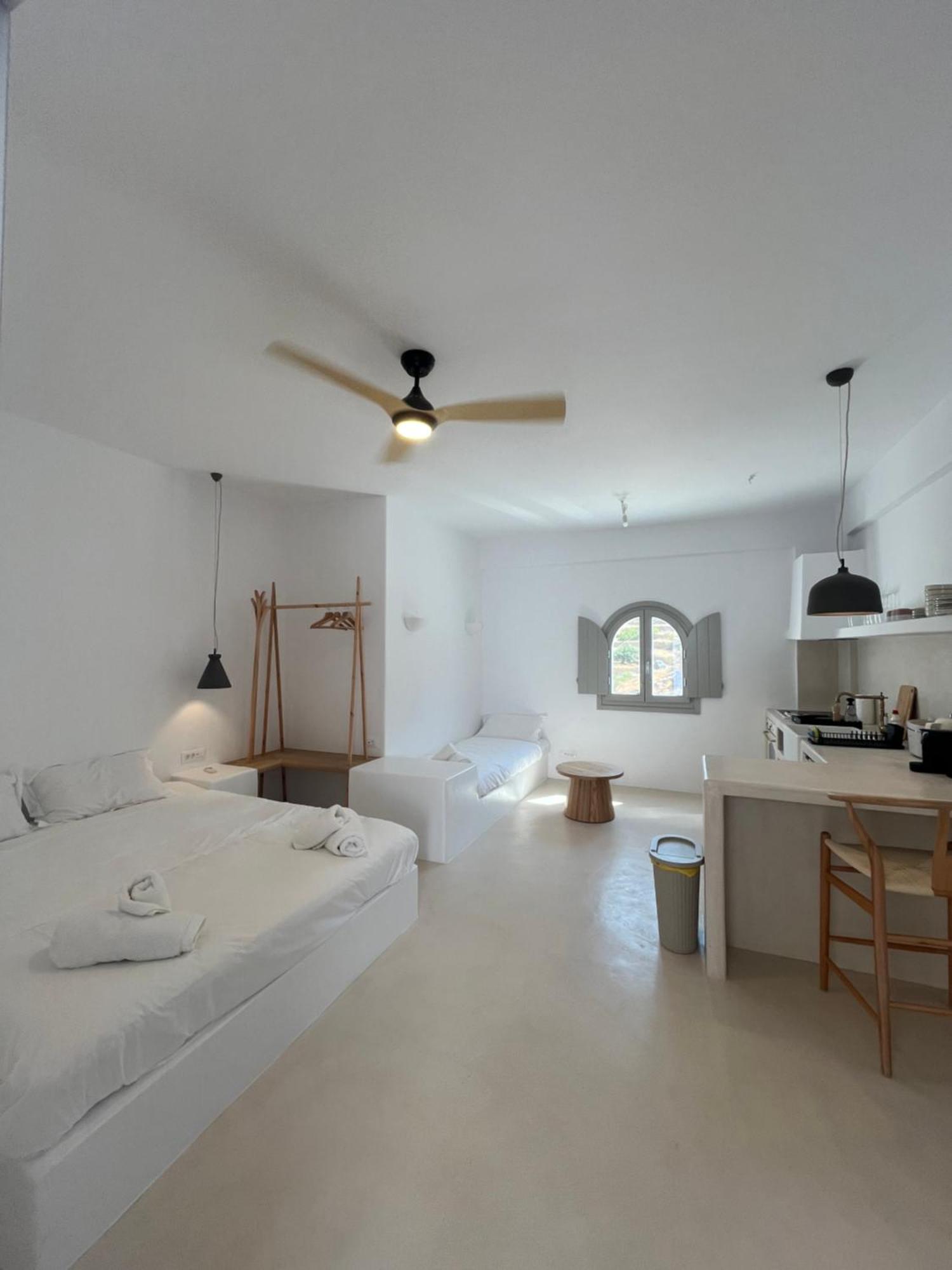 Ios Alcyon Blue Suites Exterior photo