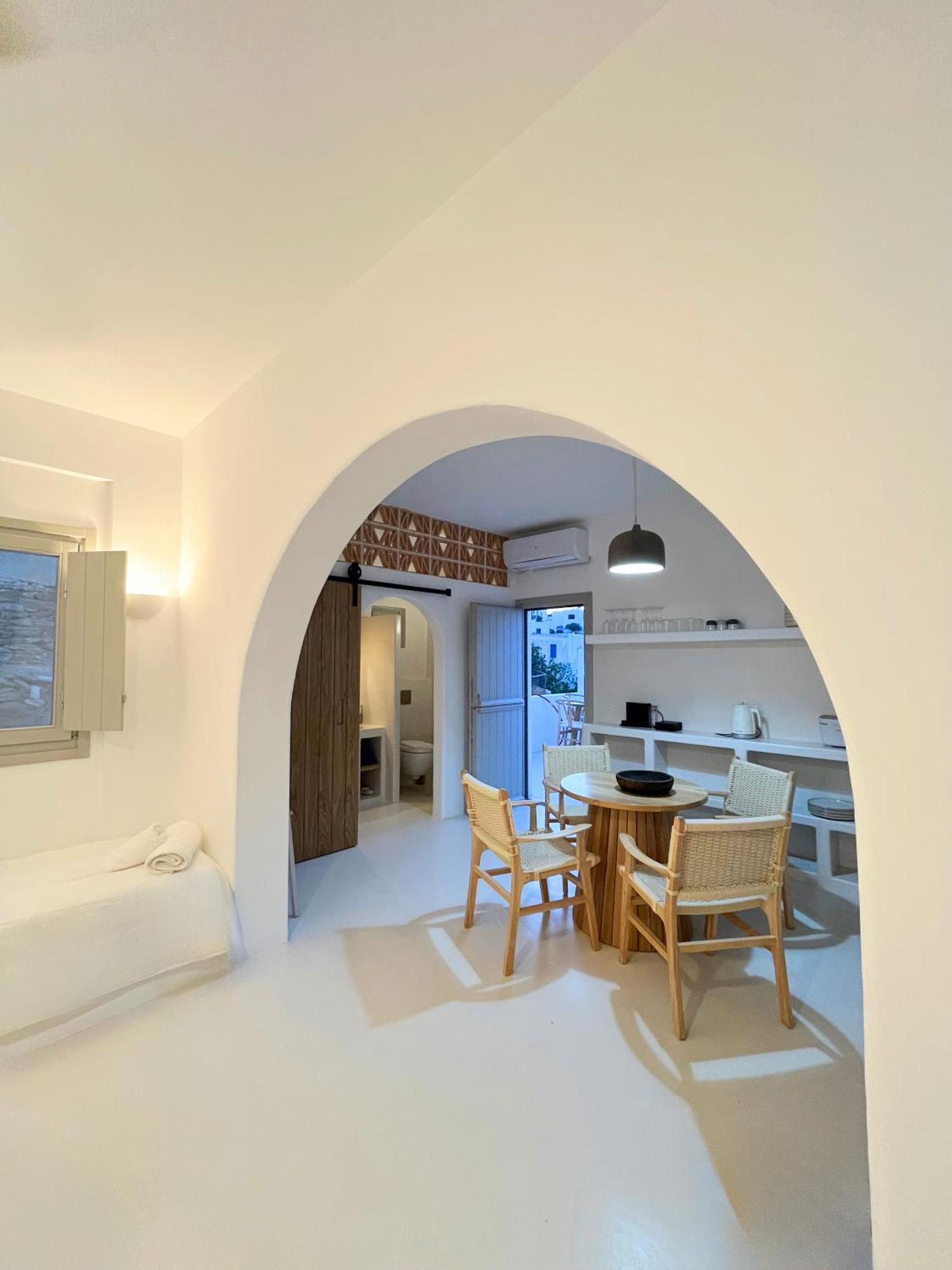 Ios Alcyon Blue Suites Exterior photo